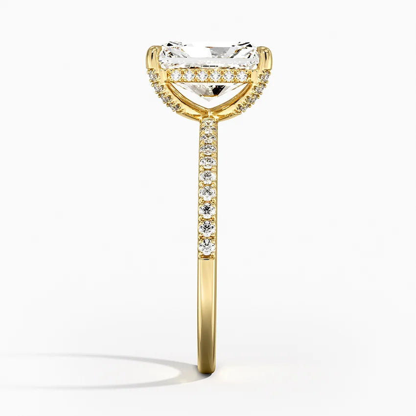 Éclat Étoilé Amour Moissanite Ring